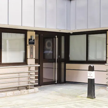 Apartment Red Lion Court By City2stay