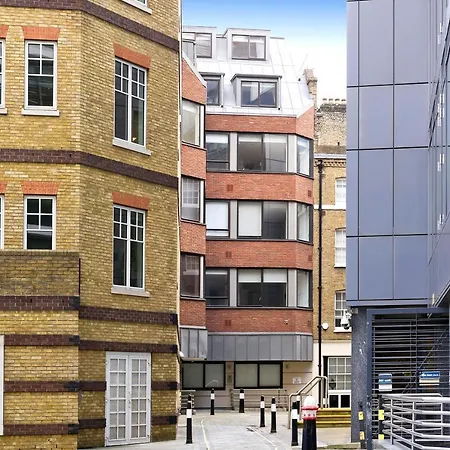 Red Lion Court By City2stay Daire Londra