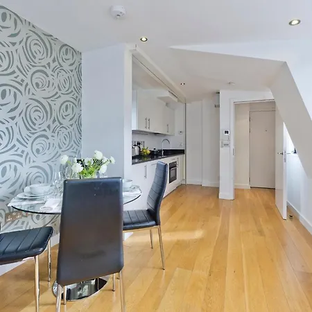 Red Lion Court By City2stay Apartment London