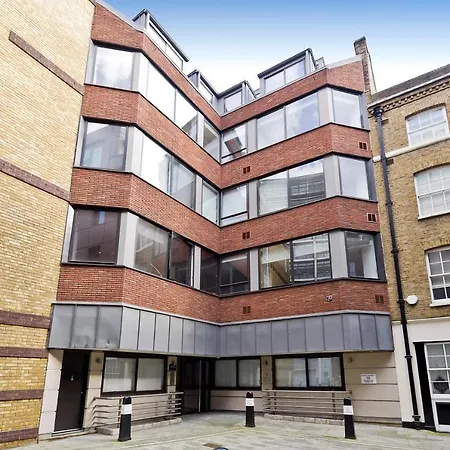 Red Lion Court By City2stay *