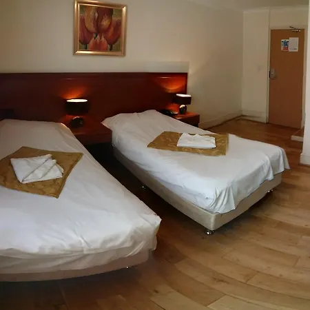 Otel Corner House