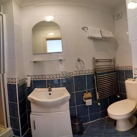 Corner House Szálloda 3*