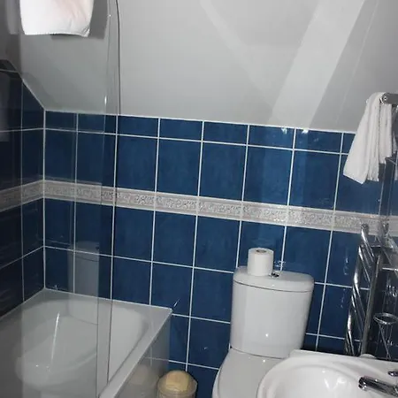 Corner House Otel 3*