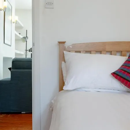 Fantastic And Bright 1 Bedroom Garden Flat Apartment London