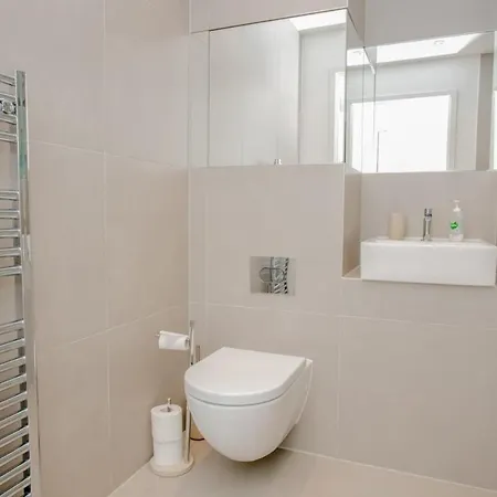Modern 1 Bedroom Flat In Wandsworth * London