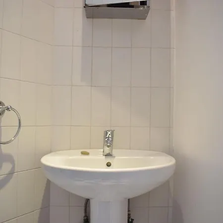 Spacious 2 Bedroom Flat In Beautiful Maida Vale