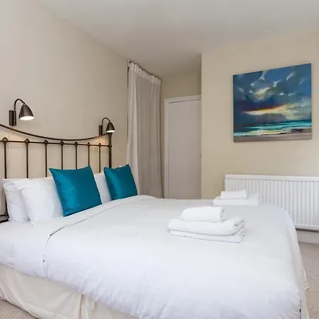 Apartment Quaint 2 Bedroom Flat - 9 Minutes Walk To Vauxhall Tube London