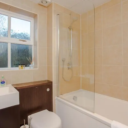 Apartment Contemporary 1bedroom Flat In Camberwell Oval London