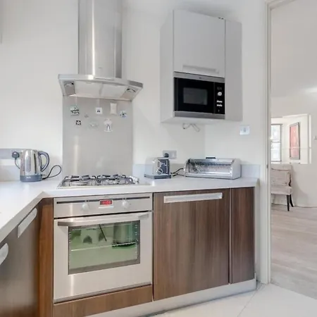 Stunning Modern In South Kensington Apartment London