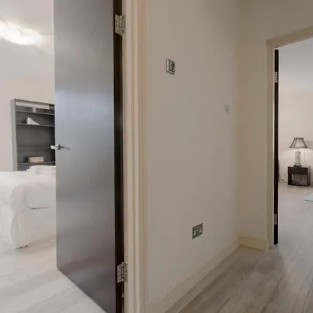 Stunning Modern In South Kensington Apartment London