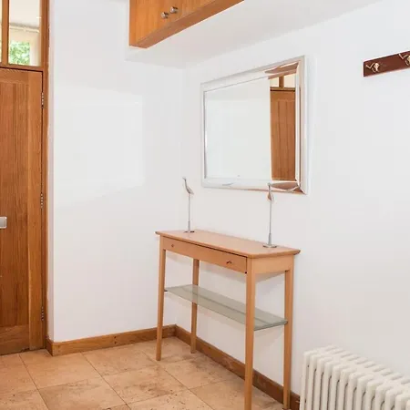 Spectacular 4-bedroom Close To Eye * London