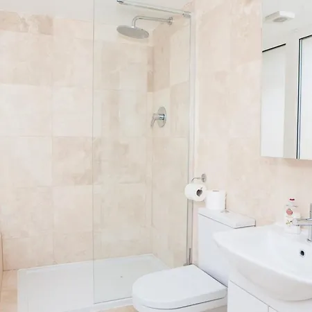 Apartment Spectacular 4-bedroom Close To Eye