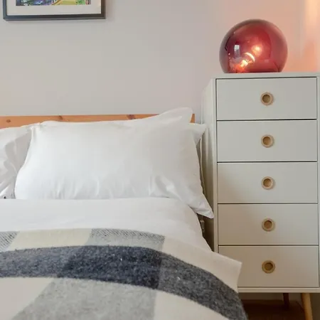 Vibrant 1 Bedroom Flat In Islington With Garden London