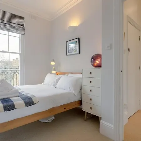 Vibrant 1 Bedroom Flat In Islington With Garden