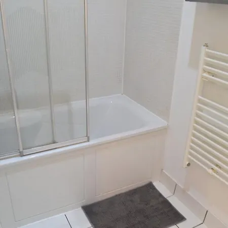 Bright Warehouse Conversion In Buzzing Peckham * London