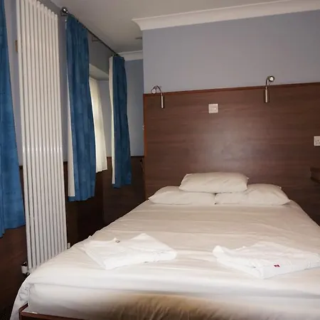 Hotel Crestfield