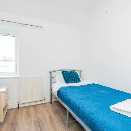 4 Bedrooms Self Catering House, Free Wifi & Netfix