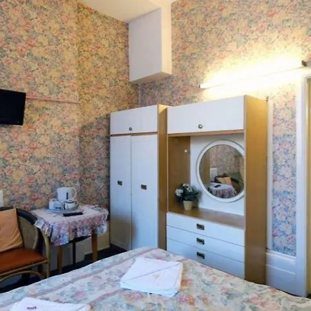 Hotel Fairways Paddington 2*