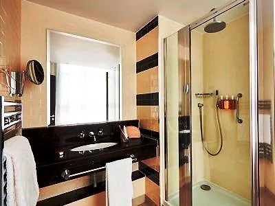 The Clermont London, Victoria 4* London