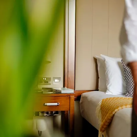 The Clermont London, Charing Cross Hotel Londýn