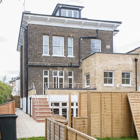 Pass The Keys - Spacious Flat With Private Sun Terrace In South East Apartment