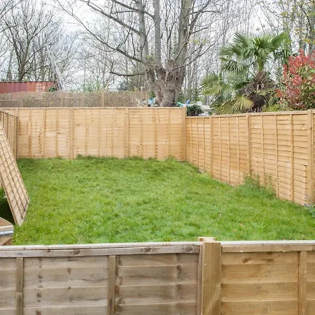 Apartment Pass The Keys - Spacious Flat With Private Sun Terrace In South East London