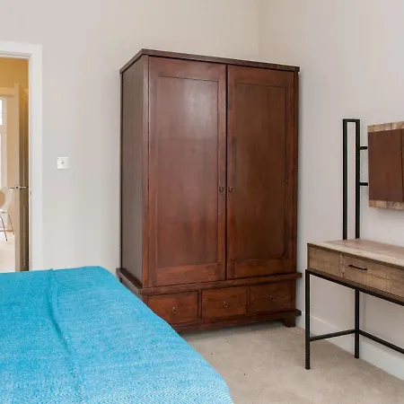 Apartment Pass The Keys - Spacious Flat With Private Sun Terrace In South East London