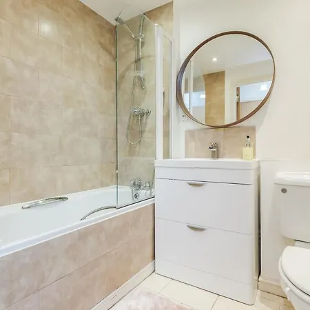 *spacious-modern One Bed Flat. Riverside Location* * London
