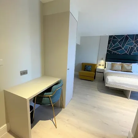 West End Lane Ii 3*