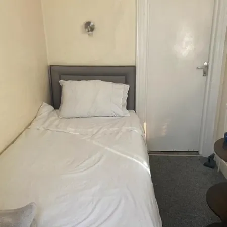 Guest house The Aran London