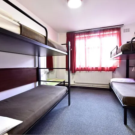 Auberge de jeunesse Equity Point *