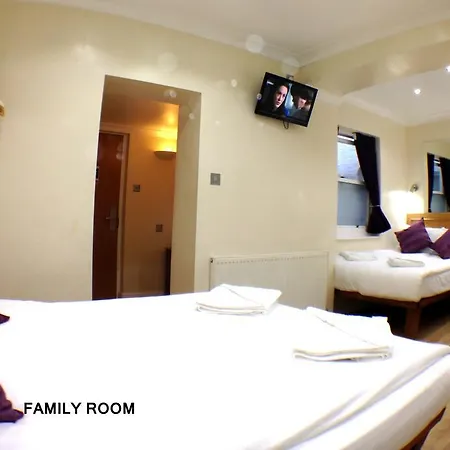 Cardiff Hotel 3*
