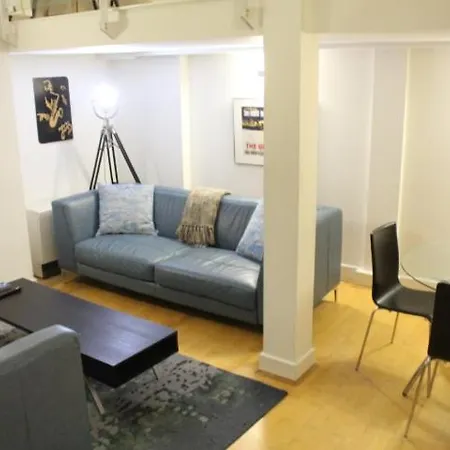 Apartment 2-bed, 2-bath Sanctuary Near Holborn Station, Covent Garden & West End *