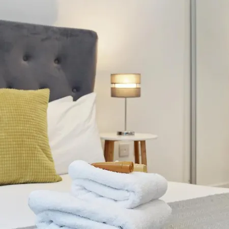 Lux 2 & 3 Bed In Camden Town Free Wifi By Aparts