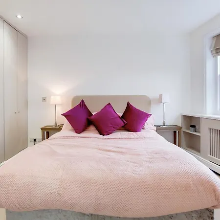 Sir Hans Sloane Apartment London