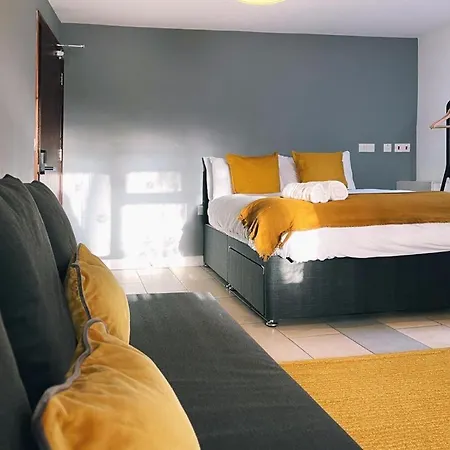 Grand Suites Near Heathrow