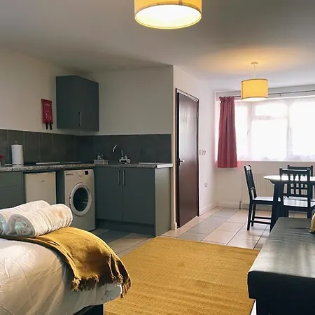 Grand Suites Near Heathrow