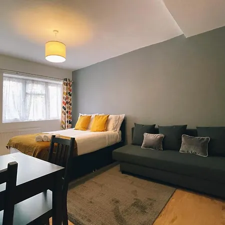 Grand Suites Near Heathrow