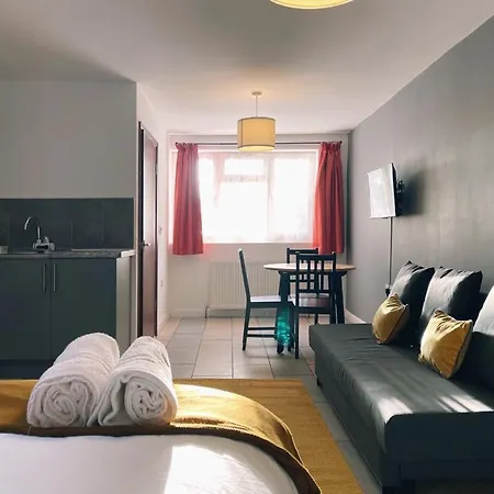 Grand Suites Near Heathrow *