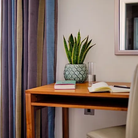 Hotel The Clermont London, Charing Cross 4*