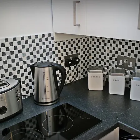 Guest house Malvern Road To Let *
