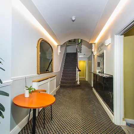Caring Hotel 3*
