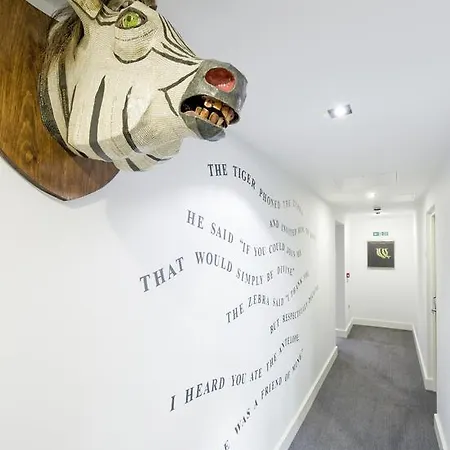 Templeton Place By Supercity Aparthotel 4*