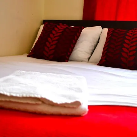 Goodwood Hotel 2*