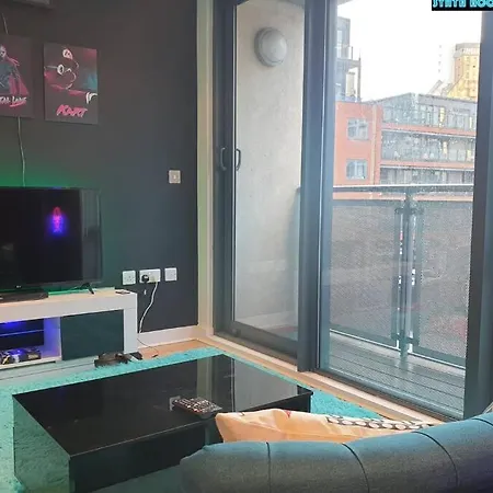 80s Retro 1bed Studio Serviced Canary Wharf Perfect For Solo & Couple Travellers Apartment London
