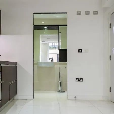 Apartment Albany House Central London