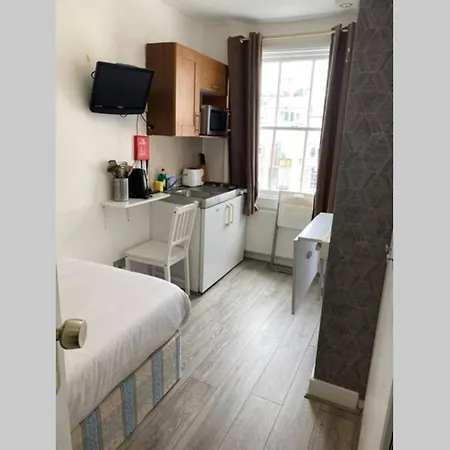 F19- Bright Studio For 1 Near Paddington London