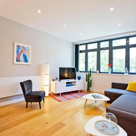 Highbury Holloway - Conveinent Location