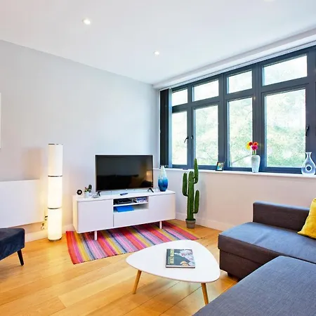 Highbury Holloway - Conveinent Location