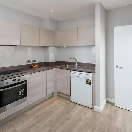Vertex Luxury Apartment *
